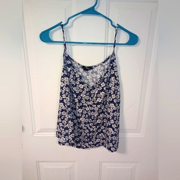 Spaghetti strap crop top - Picture 1 of 3